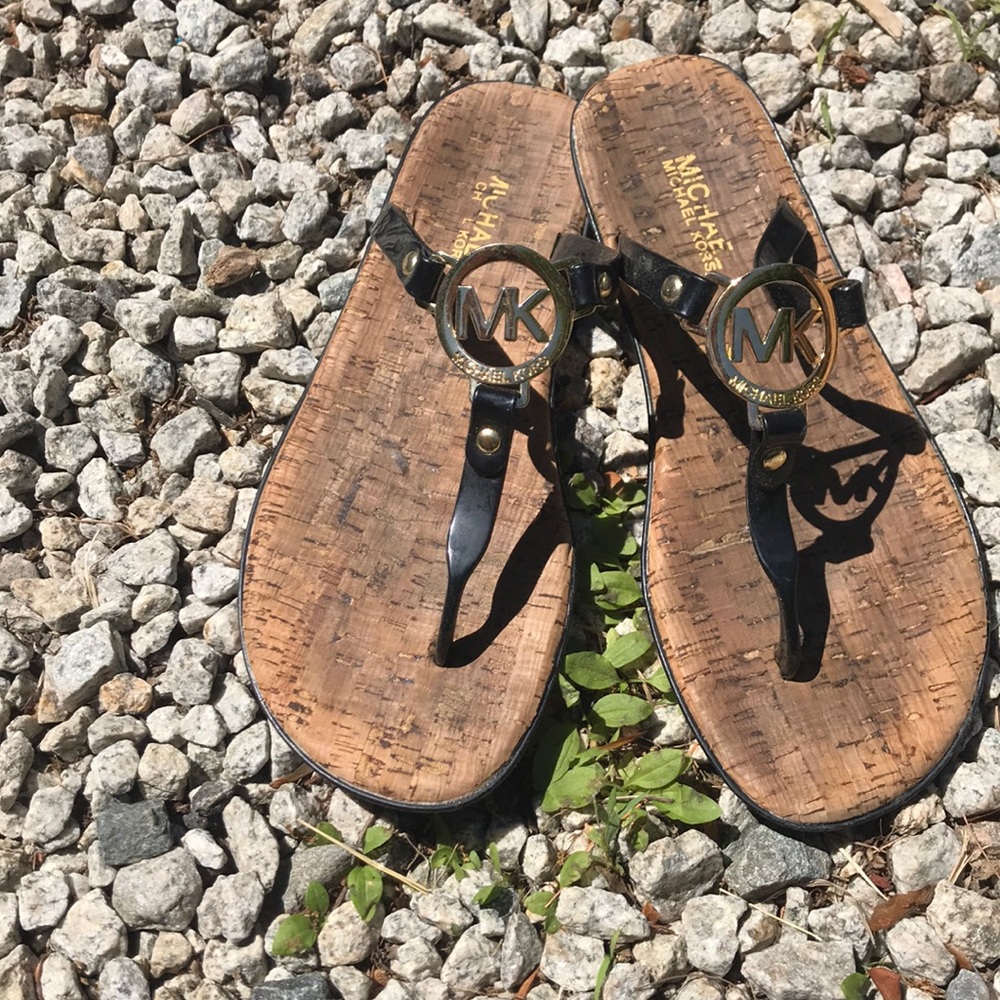 MK flip flops